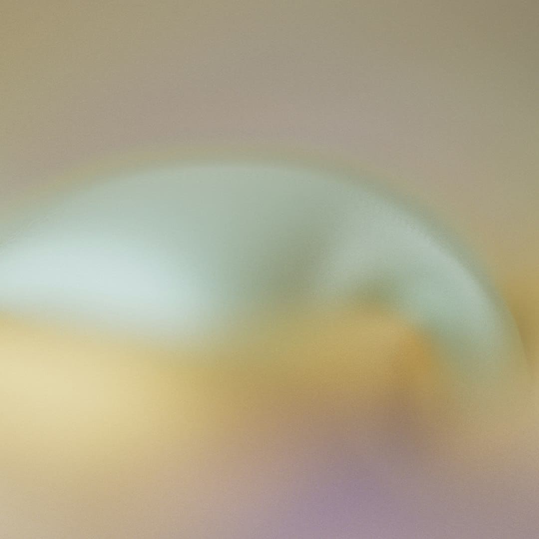 鹿晗拒绝staff帮忙系鞋带 真偶像的风采